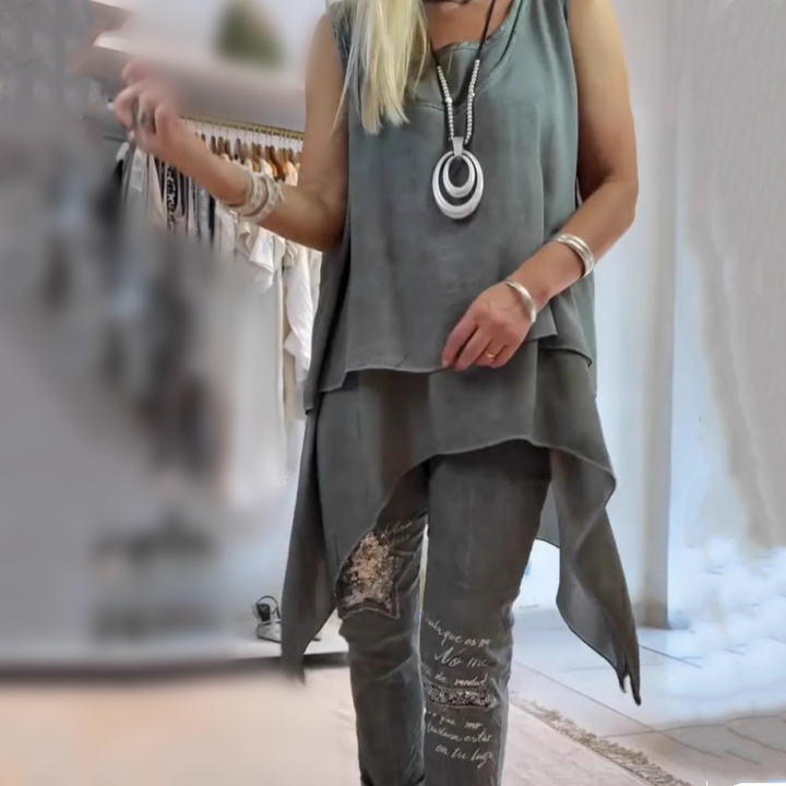 Oriane™ - Women's Two-Piece Set: Sleeveless Top and Printed Pants